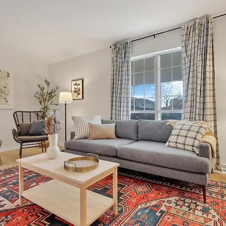 Gahanna Farmhouse - 4 Bed 2 Bath - Intel